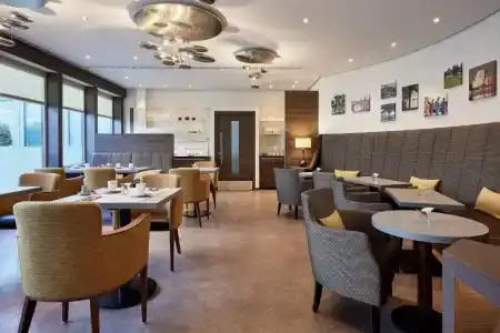 Sheraton Duesseldorf Airport - 50