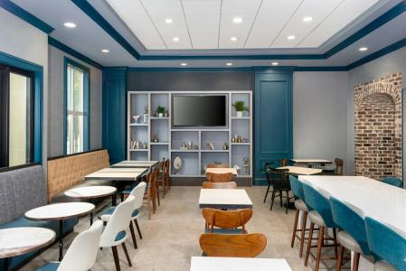Hampton Inn Savannah Historic District - 19