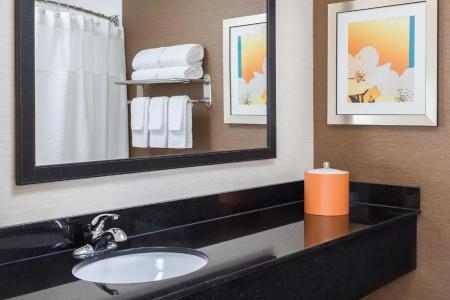 Fairfield Inn & Suites - 19
