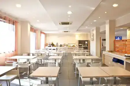 Holiday Inn Express, An Ihg - 14