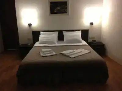 Corner - 3