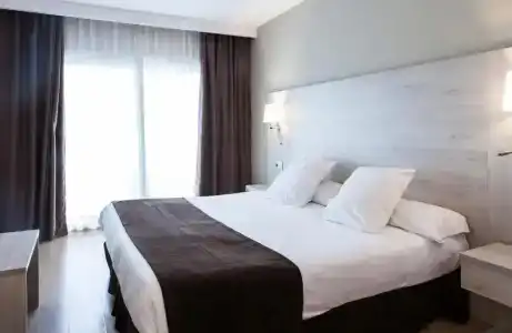 Helios Lloret - 30