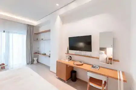 Messinian Icon & Suites - 15