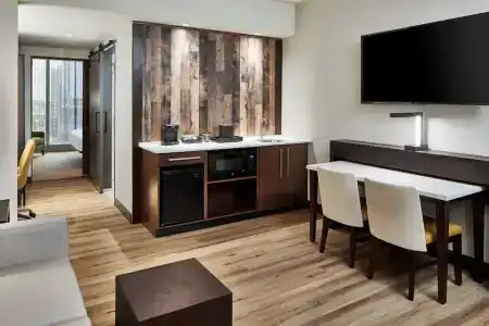 Embassy Suites by Hilton Nashville - 67