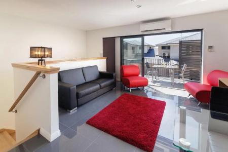 Cardiff Executive - 25