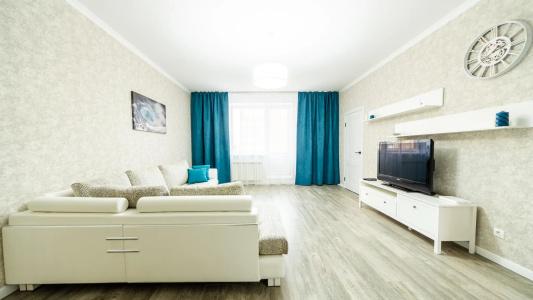 2ком квартира улица Алексеева 107 - 11
