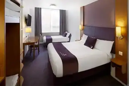 Premier Inn - Prestwich - 2