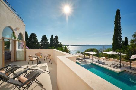 Moeesy, Blue & Green Oasis - new in June 2022 - 61