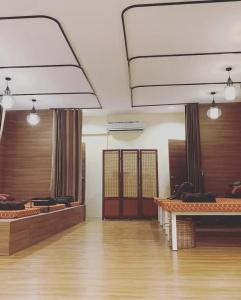 Dewan Bangkok - Sha Certified - 28