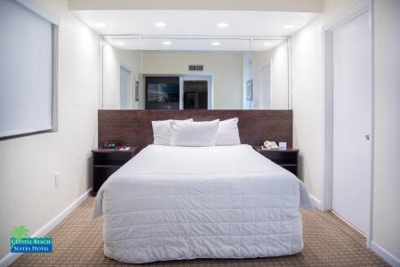 Crystal Beach Suites Oceanfront - 4