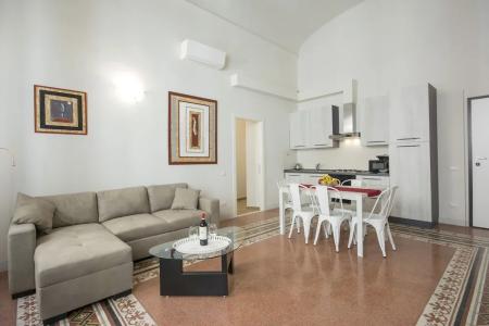 Regis Condo - 154