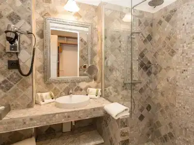 Hôtel Le Roi Théodore & Spa - 29