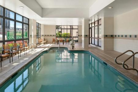 Courtyard by Marriott Houston Galleria - 15