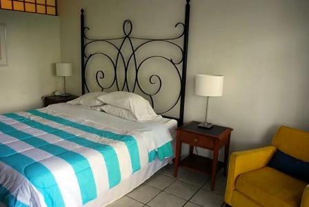 Green Island Inn - 66