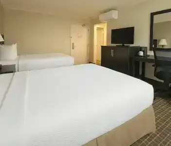 Ramada by Wyndham Los Angeles/Downtown West - 48