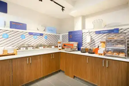 Holiday Inn Express & Suites, an IHG - 24