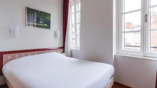 Ours Blanc - Centre - 13