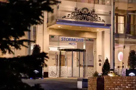 The Stormont - 8