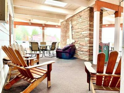 Breakers Boutique Inn - 27