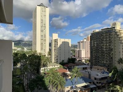 Tropical Studios At Marine Surf Waikiki - Free Parking - Best Location - Full Kitchen - Swimming Pool - 112