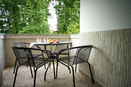 and Rooms Degra - 102