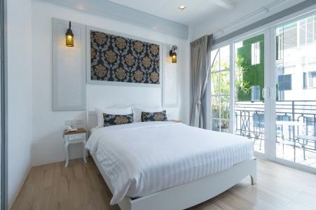 White Ivory Bed And Breakfast - 4