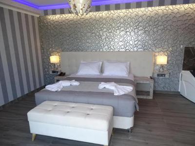 Garden Palace - 102