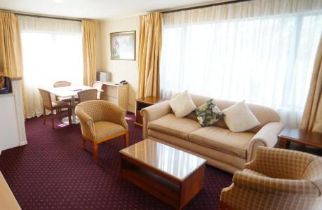 Cornwall Park Motor Inn - 27