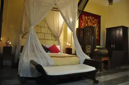 Ruean Thai - 103