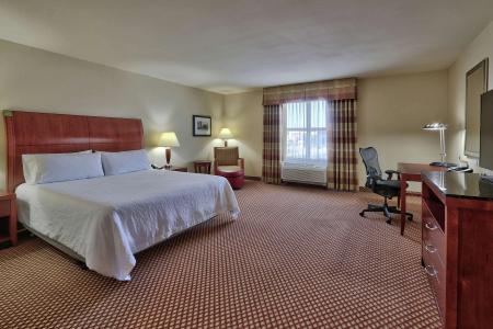 Hilton Garden Inn - 4