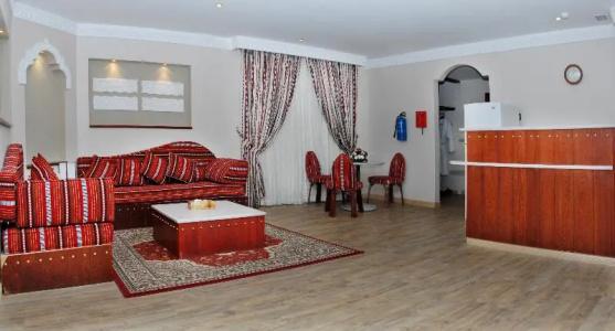 Al Liwan Suites - 48