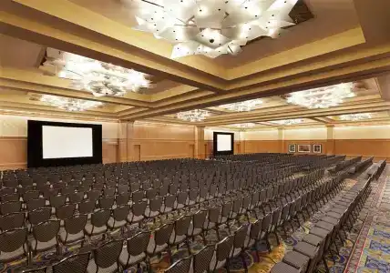 Sheraton Phoenix Crescent - 31