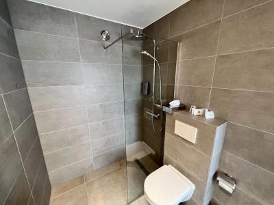 Best Western Royal Centre - 77