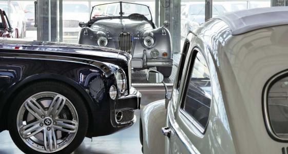 v8 Classic Motorworld Region Stuttgart - 29