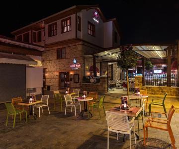 Goodman & Bistro - 14