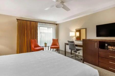 Best Western Plus Inn - 43