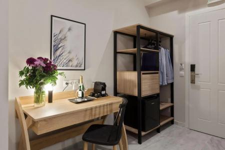 Trendy by Athens Primes - 22