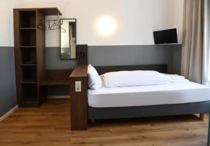Apadana Frankfurt - 22
