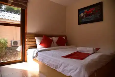 Dusit Talai - 18