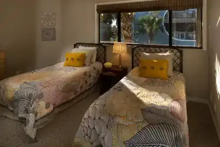 Hibiscus Oceanfront - 4