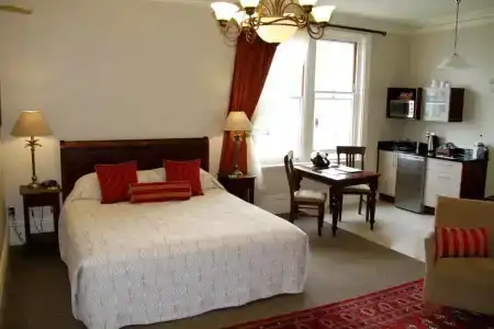 Merivale Manor - 108