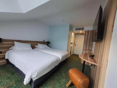 Mercure Lisieux - 57