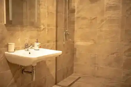Royal East Resort - 7