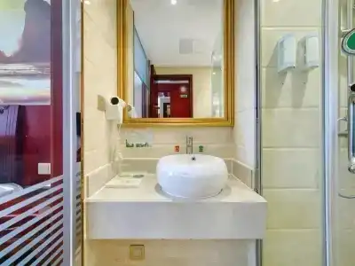 Vienna International Shanghai International Tourism and Resorts Zone - 17