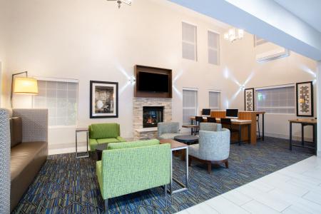 Holiday Inn Express & Suites, an IHG - 35