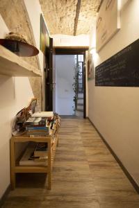 Bed & Books il Campanile - 16