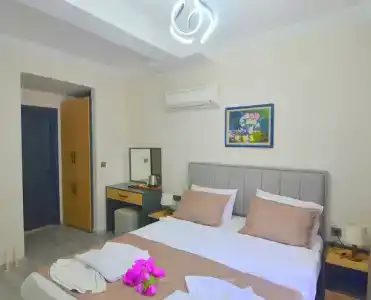 Mykonut Boutique - 1