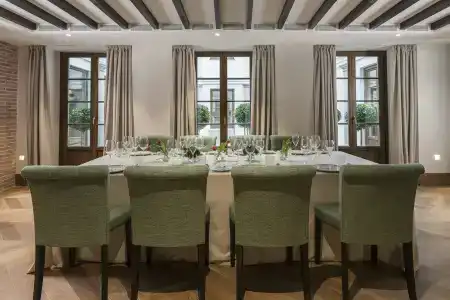 Palacio Solecio, a Small Luxury of the World - 33