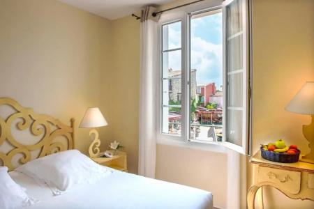 Le Suffren Hôtel - 81