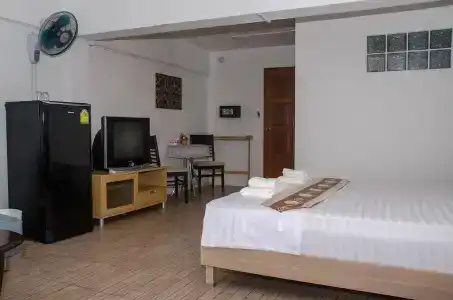 Allstar Guesthouse - 6